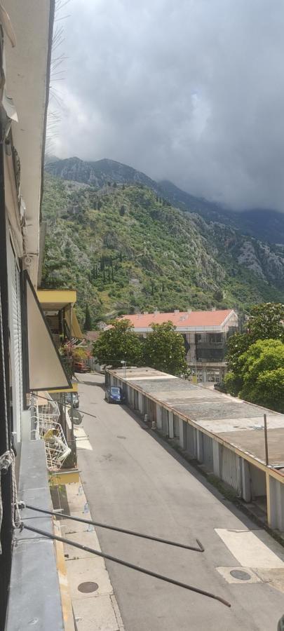 Apartment Oaza Kotor Extérieur photo